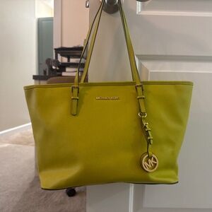 Michael Kors tote